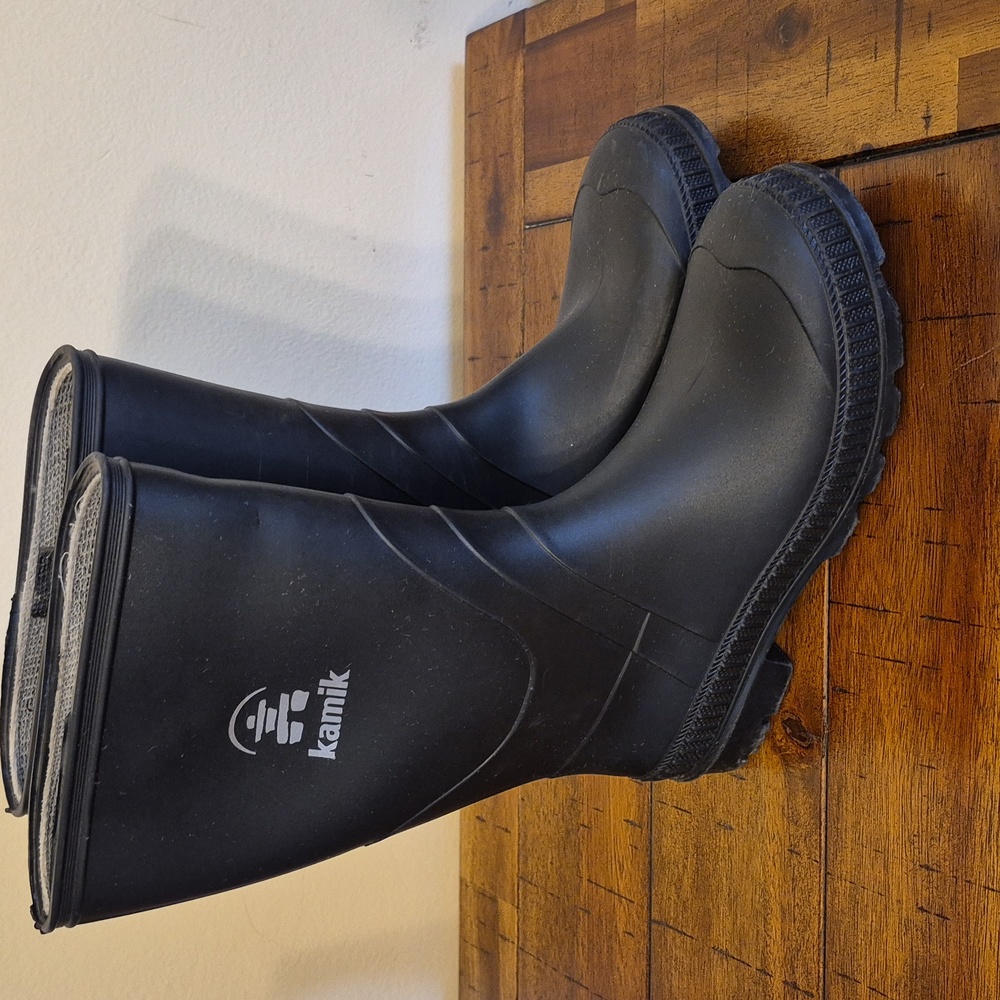 Kamik Rubber Boots Size 4